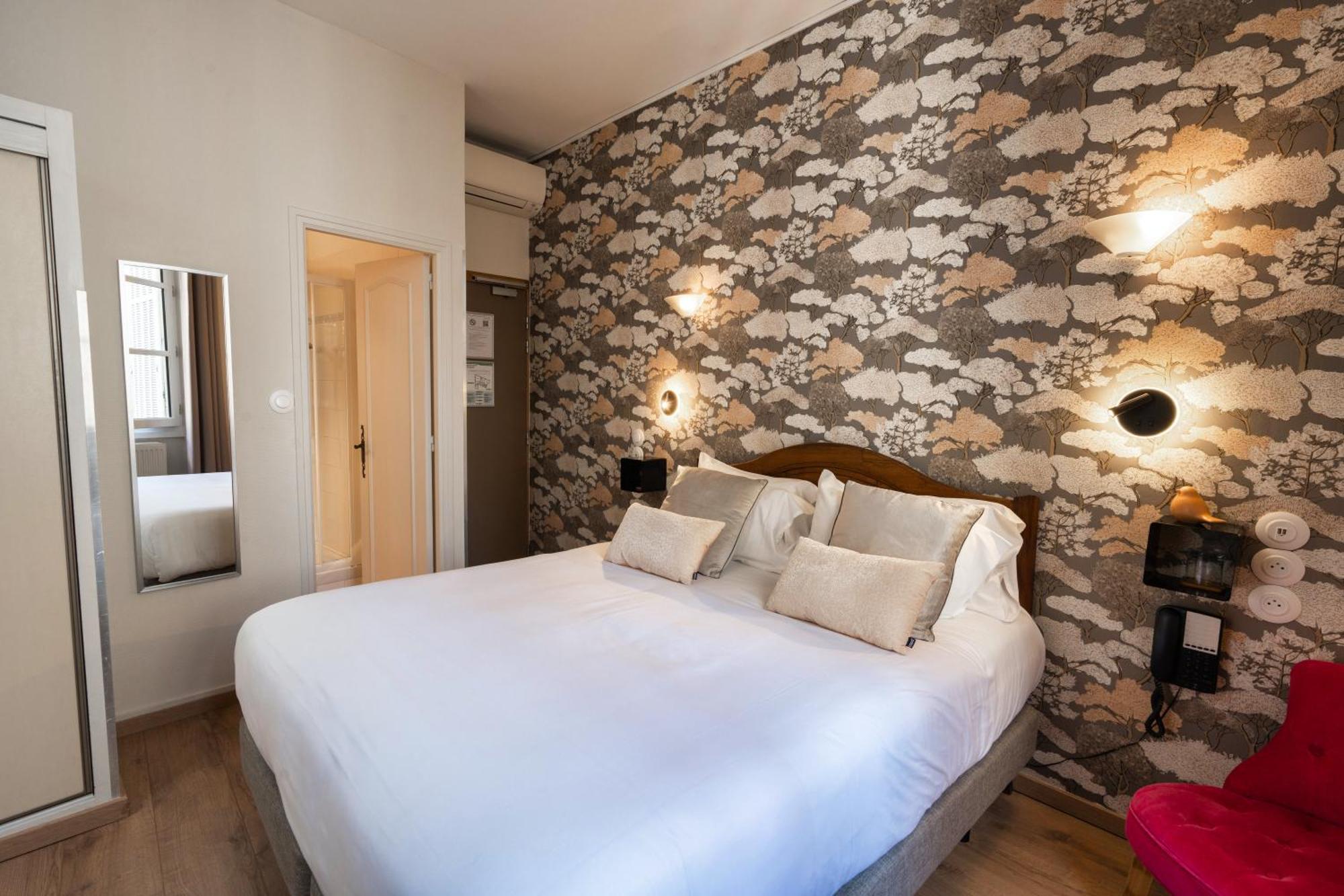 Garlande Centre Hotel